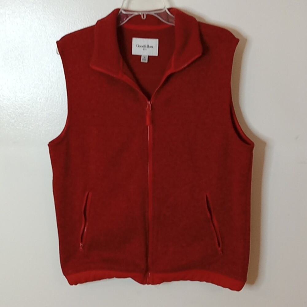 Goodfellow &Co. Zippered size Medium Rust Vest.